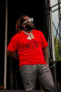 Faces in the audience lit up with joy as T-Pain took the stage. The rapper performed numerous hits such as “I’m N Luv (Wit a Stripper)” and his collaboration with Kanye West “Good Life.”