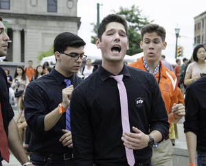 (Left to right): Alex Alpert, Eric King, Zack Phillips and Mike Liebenson perform at Citrus in the City for an audience of new SU students. The group just released their first album in four years, 