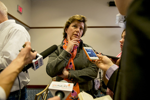 Syracuse Mayor Stephanie Miner called on three major airlines to expand their services before the Final Four.