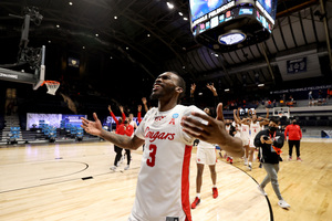 DeJon Jarreau and the Houston Cougars held Buddy Boeheim to 12 points on 3-for-13 shooting.